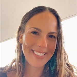 Meet your Posher, Allicia